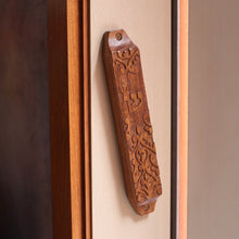 Decoración - Caja de madera Mezuzá 9"x1.5" ornamental