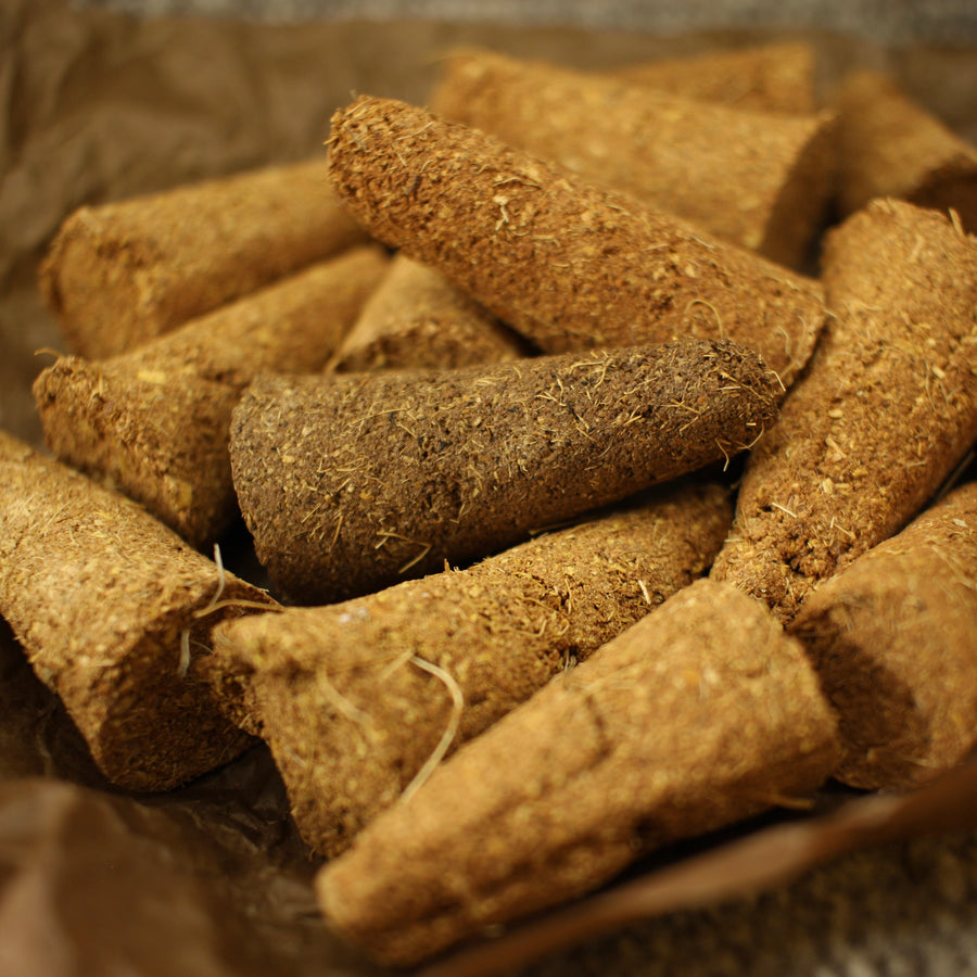 Palo Santo and Copal Incense Cones - Love and Purity - 6 Cones