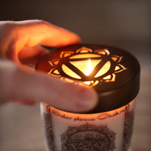 Vela de Soja para Meditación de Chakras Perfumada con Aceites Esenciales | Manipura del chakra del plexo solar | Flor de lavanda | Poder y confianza en uno mismo - 10.5oz