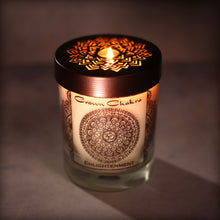 Vela de Soja para Meditación de Chakras Perfumada con Aceites Esenciales | Chakra de la Corona Sahasrara | Flor de loto | Iluminación - 10.5oz