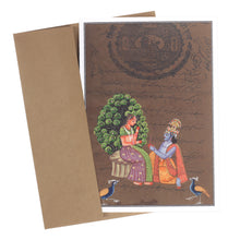 Tarjeta de felicitación - Pintura en miniatura Rajasthani - Radha Govinda con pavos reales - 5"x7"