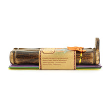 Set de Regalo de Incienso - Quemador de Bambú + Paquetes de 3 Varillas de Incienso de Chakras y Saludo de Amor - Lost in Love